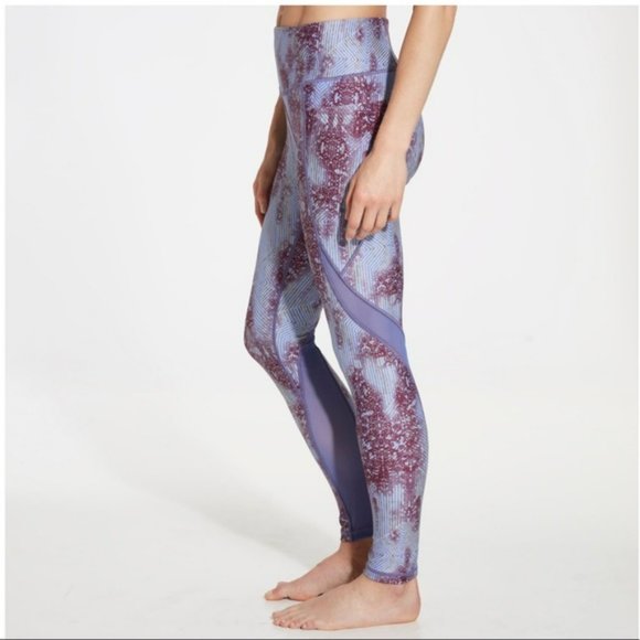 Calia by Carrie CALIA Essentials Purple Printed Zipper Pocket Leggings - Picture 4 of 10
